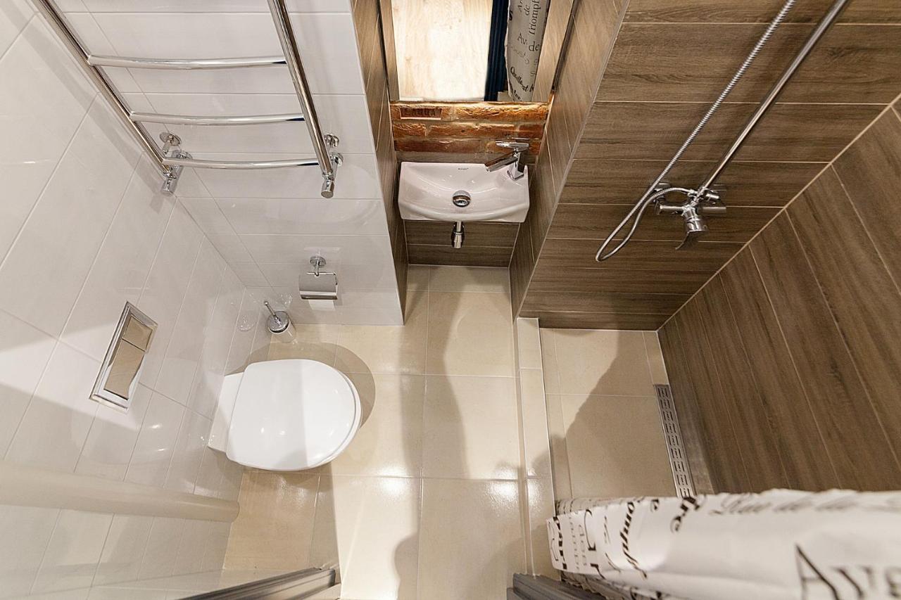 Leogrand Three Bedrooms Vip Apartments On Kniazia Romana 12 Lviv Luaran gambar