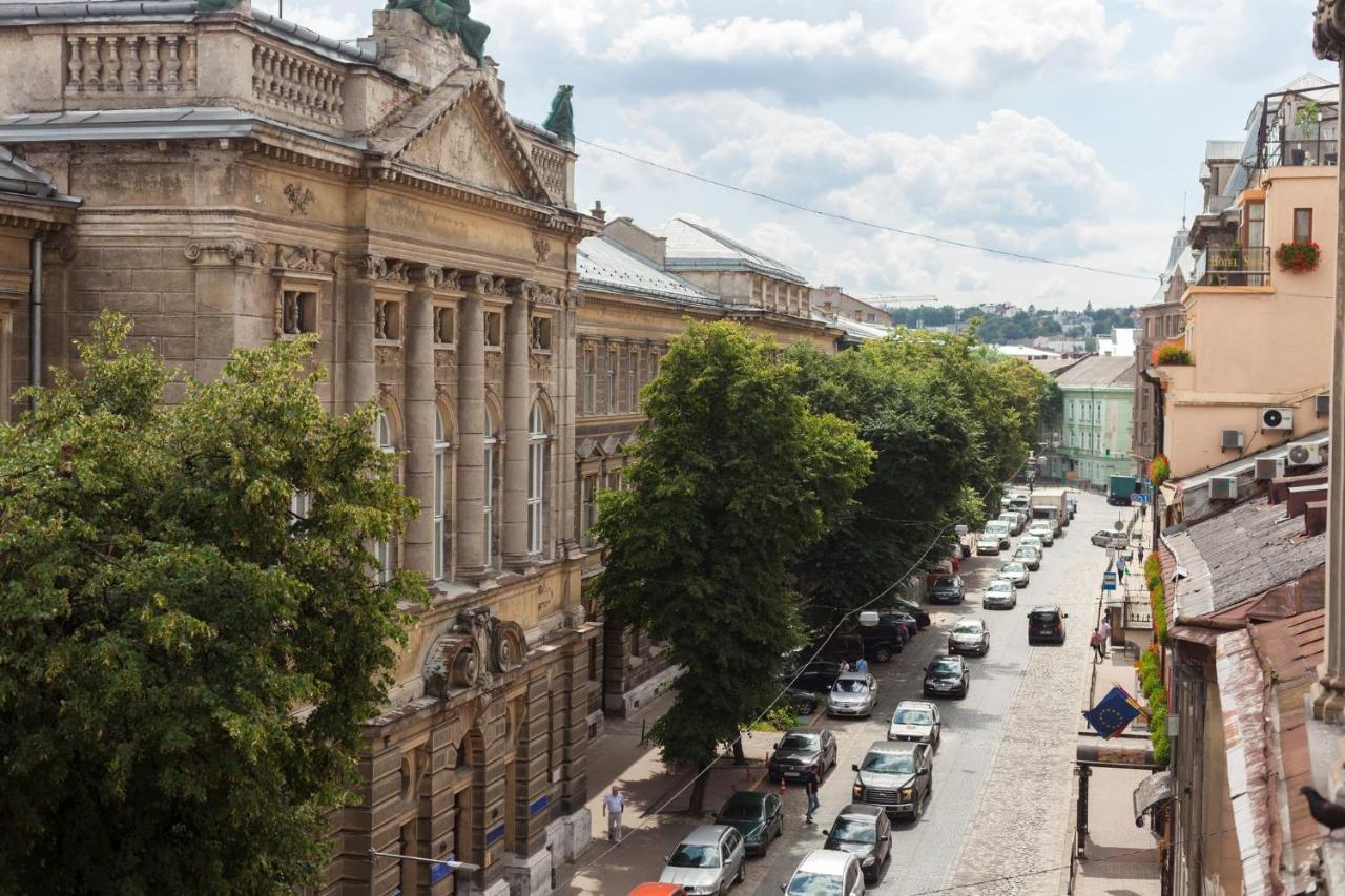 Leogrand Three Bedrooms Vip Apartments On Kniazia Romana 12 Lviv Luaran gambar